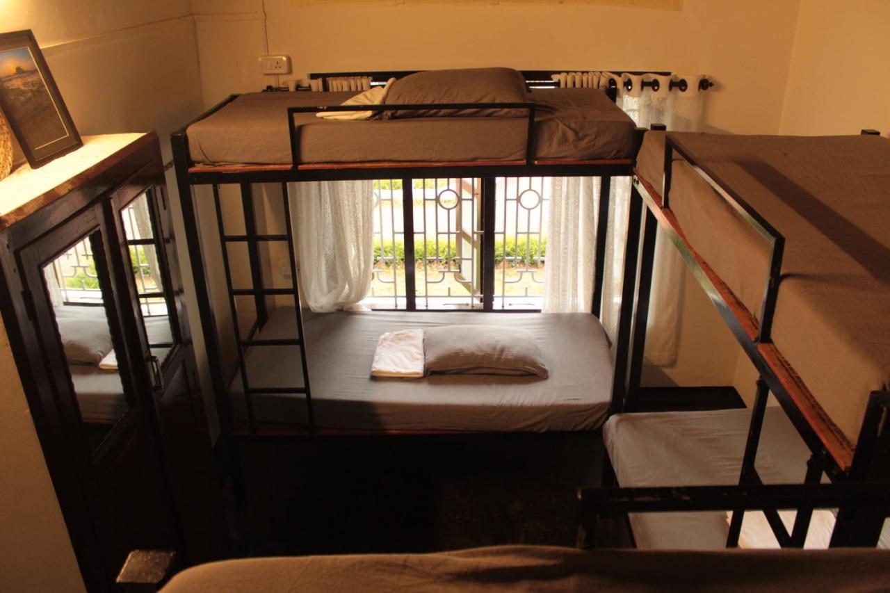 Piggy Hostel Varkala Exteriör bild