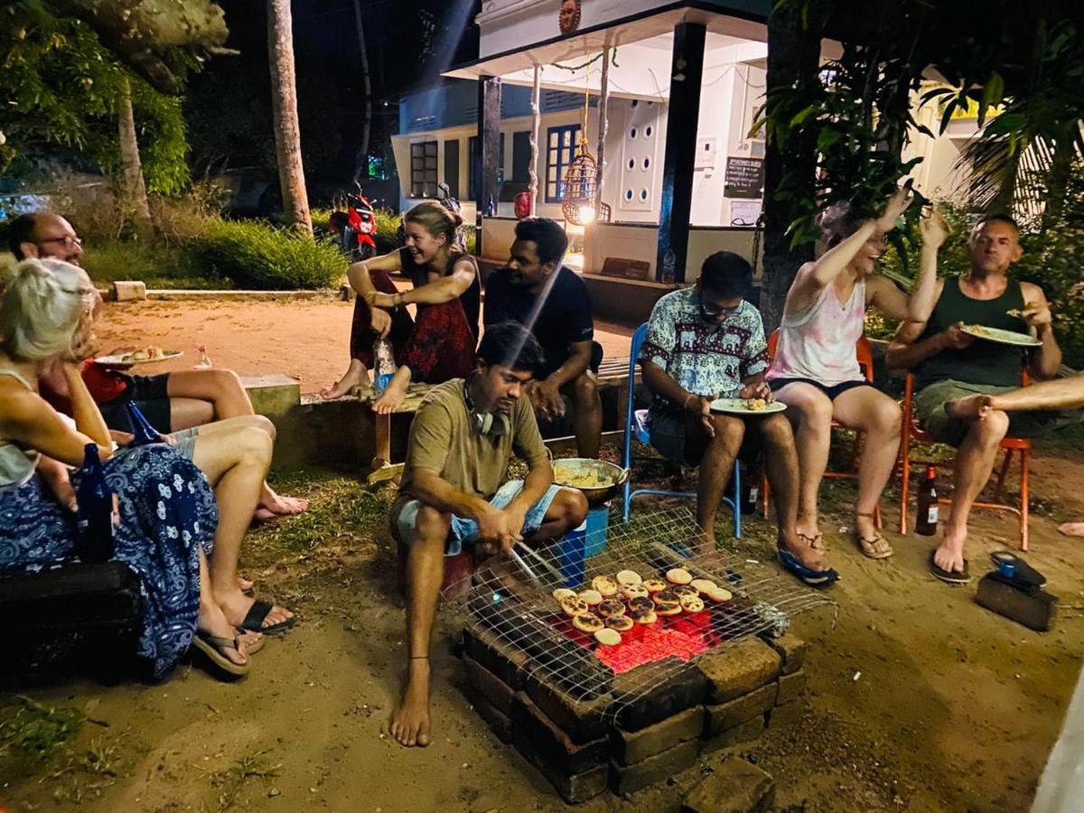 Piggy Hostel Varkala Exteriör bild